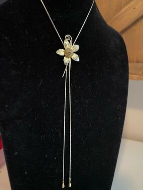 VTG Gold Mesh Flower Lariat Necklace